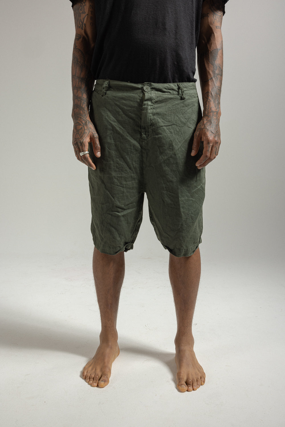 Men's linen Bermuda shorts MBE006