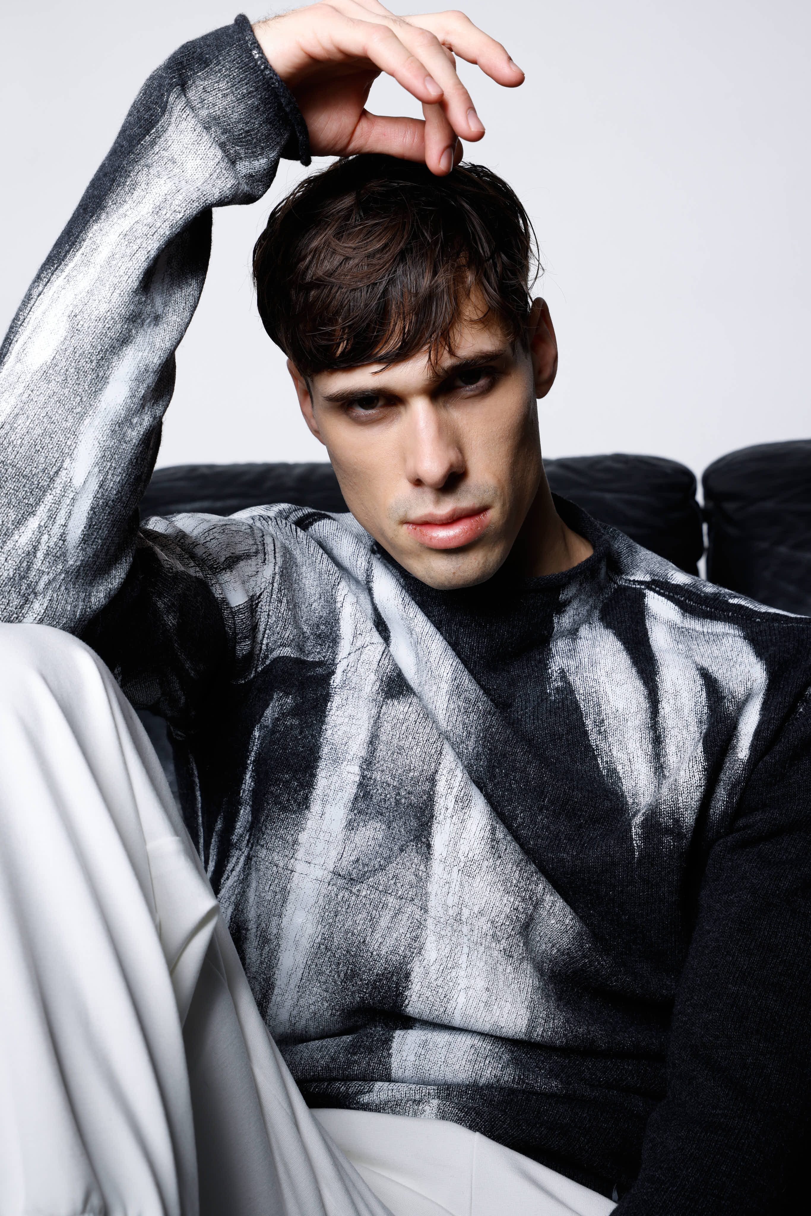 Men's soft medium neck sweater MKN020 SH 4