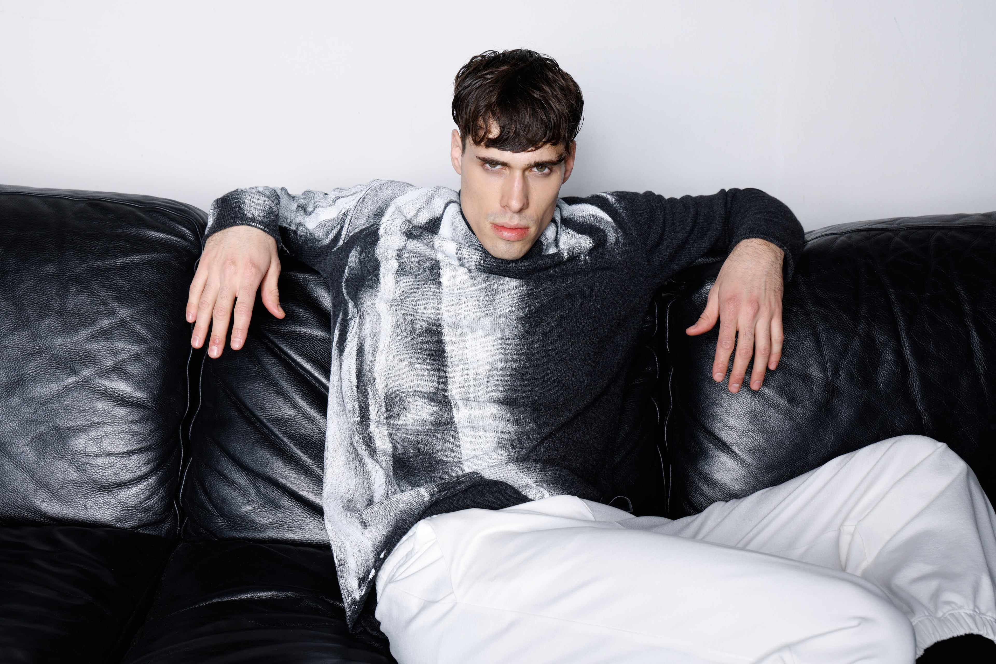 Men's soft medium neck sweater MKN020 SH 4