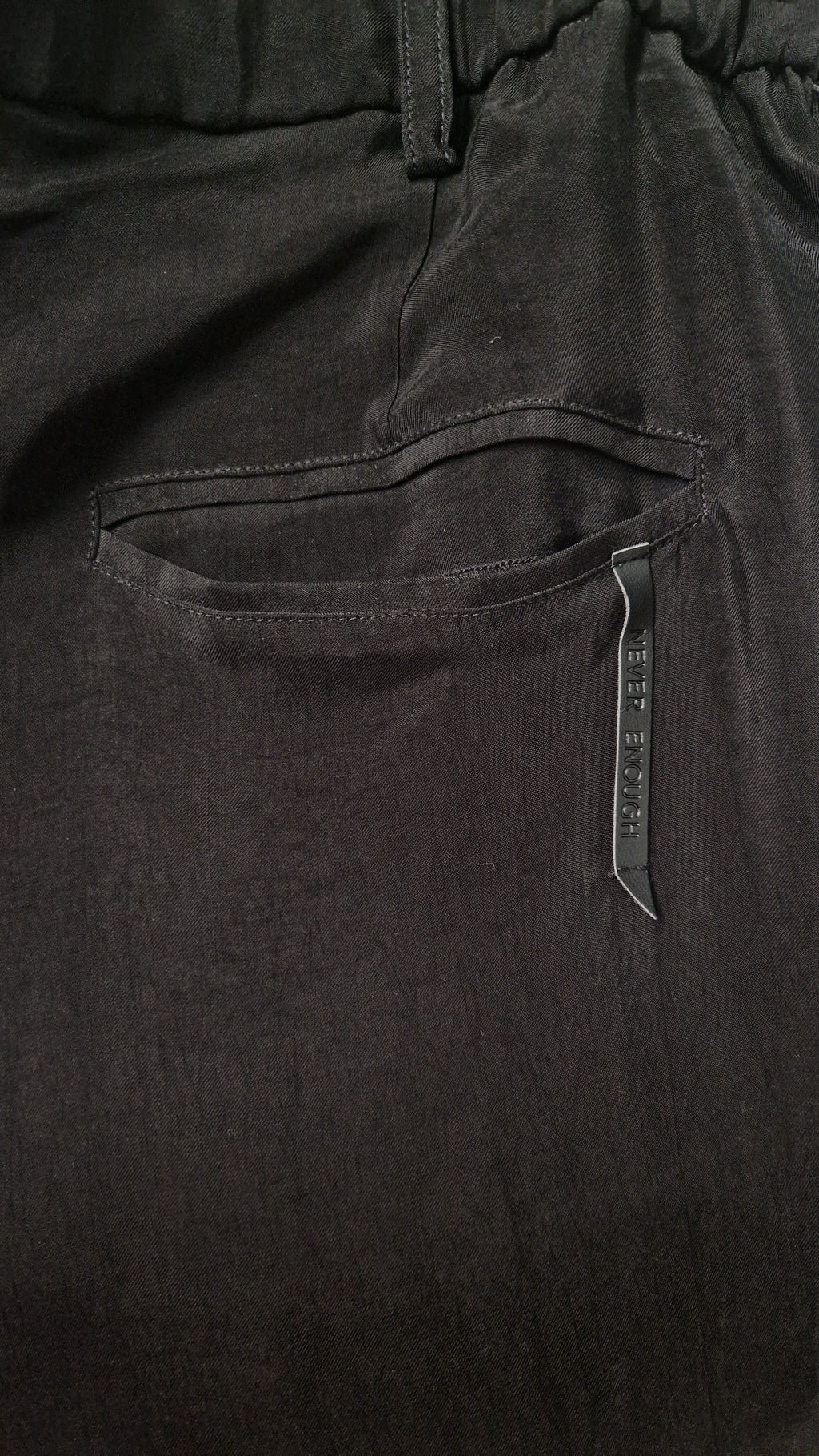 Pantalone uomo relaxed fit in 100% cupro MPA080 W121