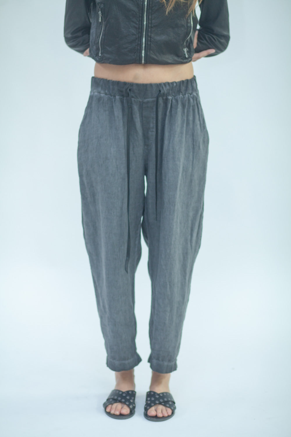 Women's linen trousers LMPA058.