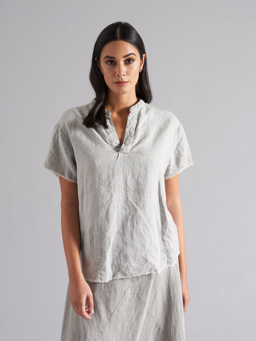 Short-sleeved linen shirt