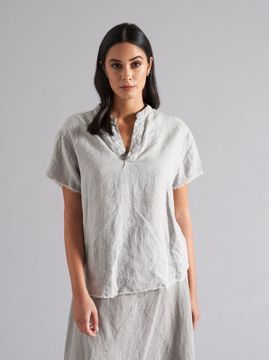 Short-sleeved linen shirt