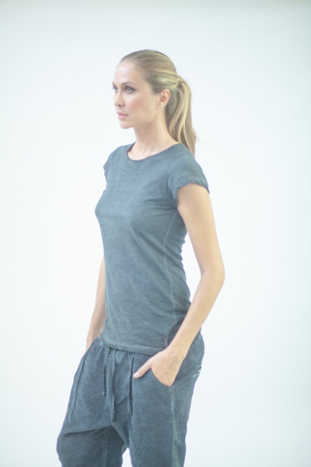 Maglietta in cotone senza maniche LTH018 K014