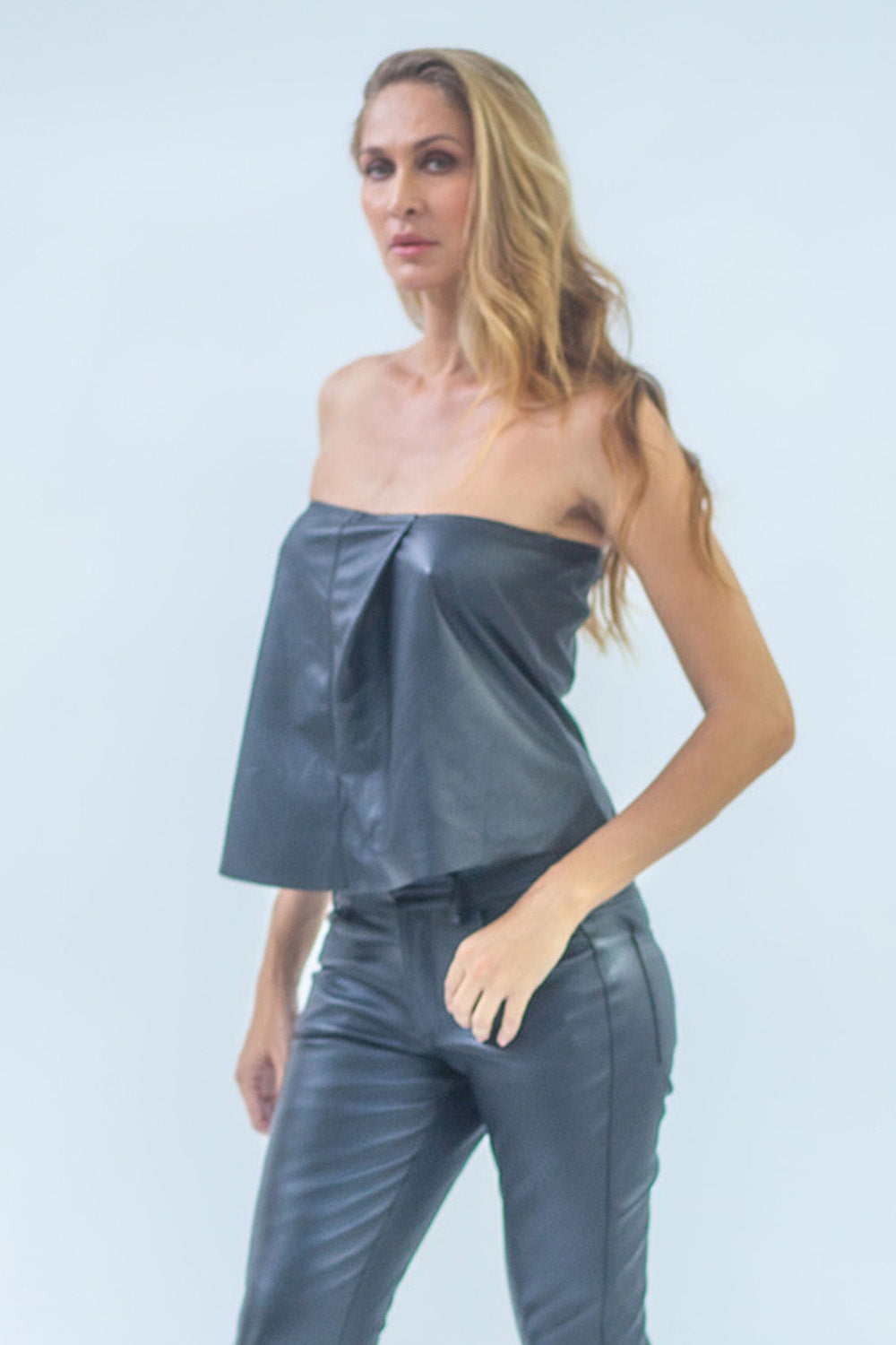 LVE002 women's leather bandeau top