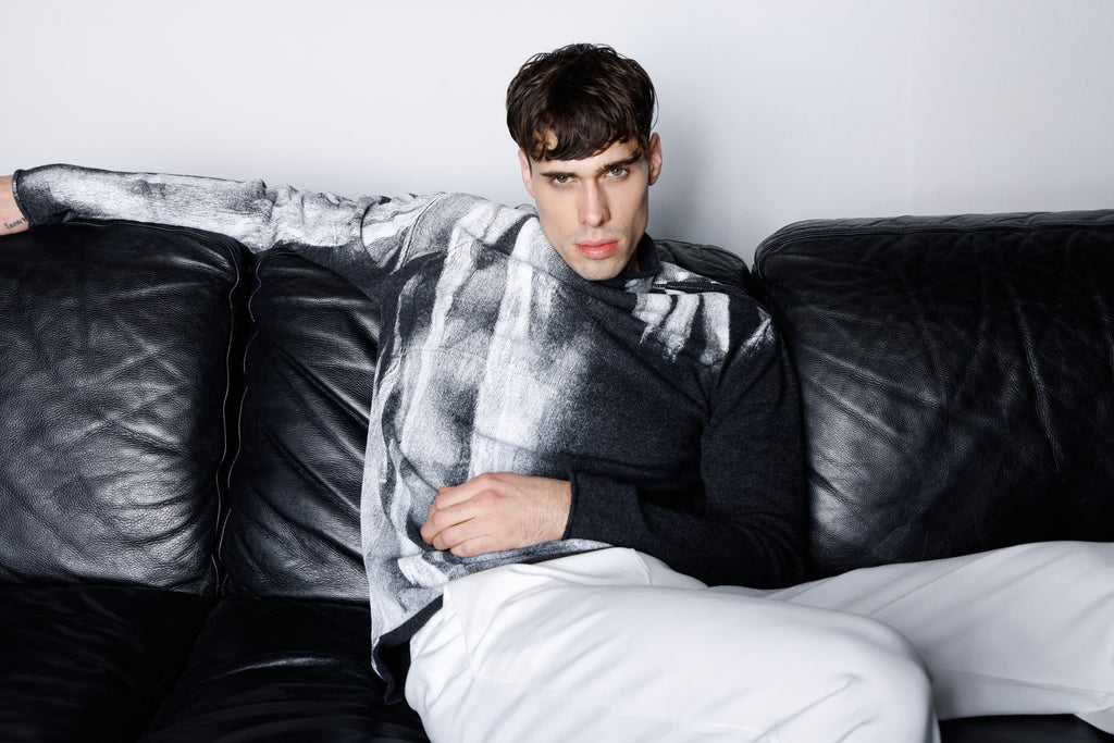 Men's soft medium neck sweater MKN020 SH 4
